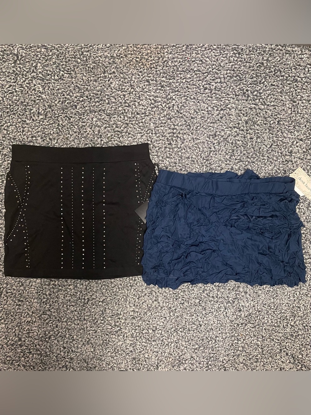 2 Women’s Mini Skirts Rock & Republic & Derek Heart